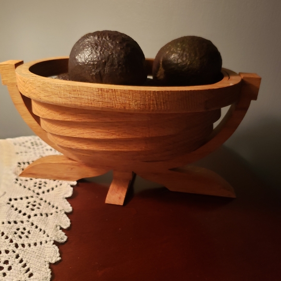 Wooden Collapsible Fruit/Vegetable Basket - Picture 2 of 8
